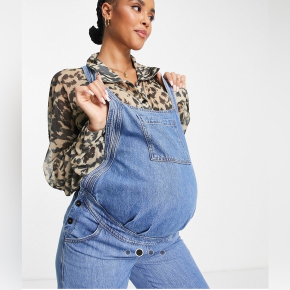 Maternity denim jumpsuit in mid wash - Picture 2 of 4